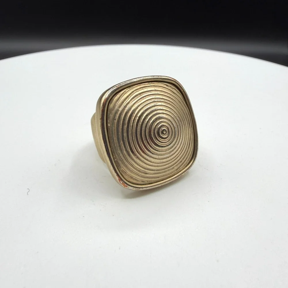 Gold Tone Statement Ring Square Concentric Circles Geometric Wide Band Classic